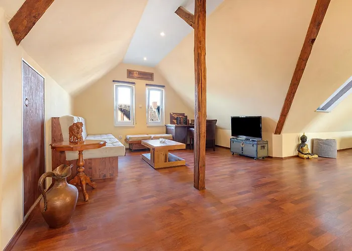 Dachgeschosswohnung Wohllebe Апартаменты Ганновер