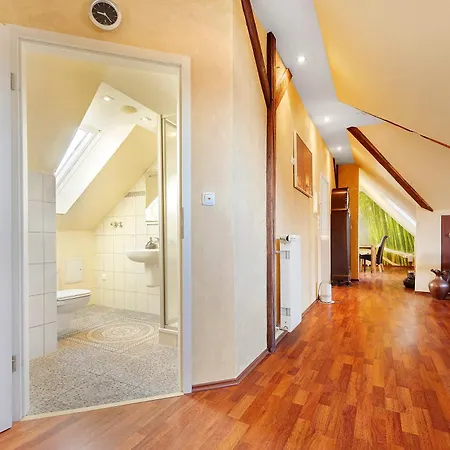 Διαμέρισμα Dachgeschosswohnung Wohllebe *