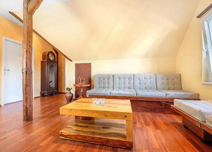 Dachgeschosswohnung Wohllebe *