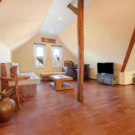 Dachgeschosswohnung Wohllebe