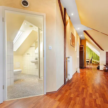 Dachgeschosswohnung Wohllebe * הנובר